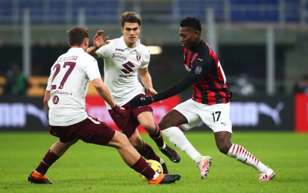  意甲门将榜榜首完成职业生涯百扑  