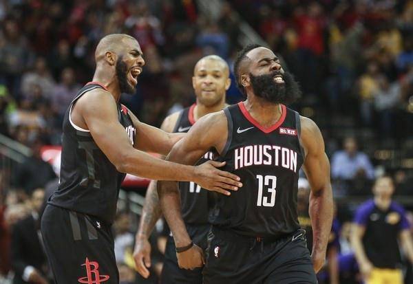  保罗助攻破万历史第三，马刺不敌雷霆  